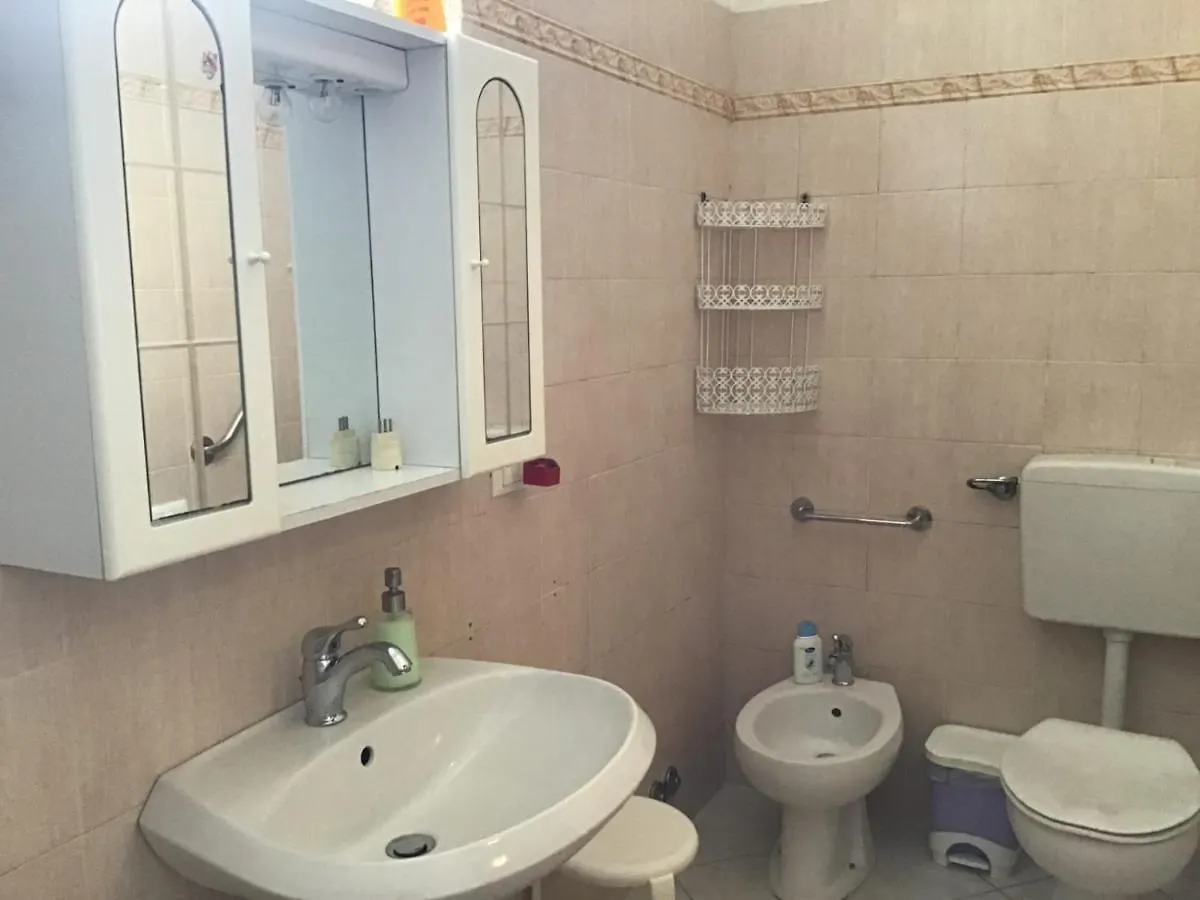 Affittacamere L'Aiuola Hotel Querceta